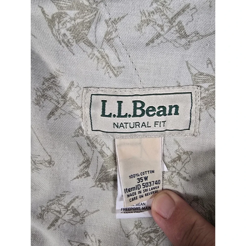 L.L. Bean Mens Natural‎ Fit Cargo Shorts  Olive green Size 35W